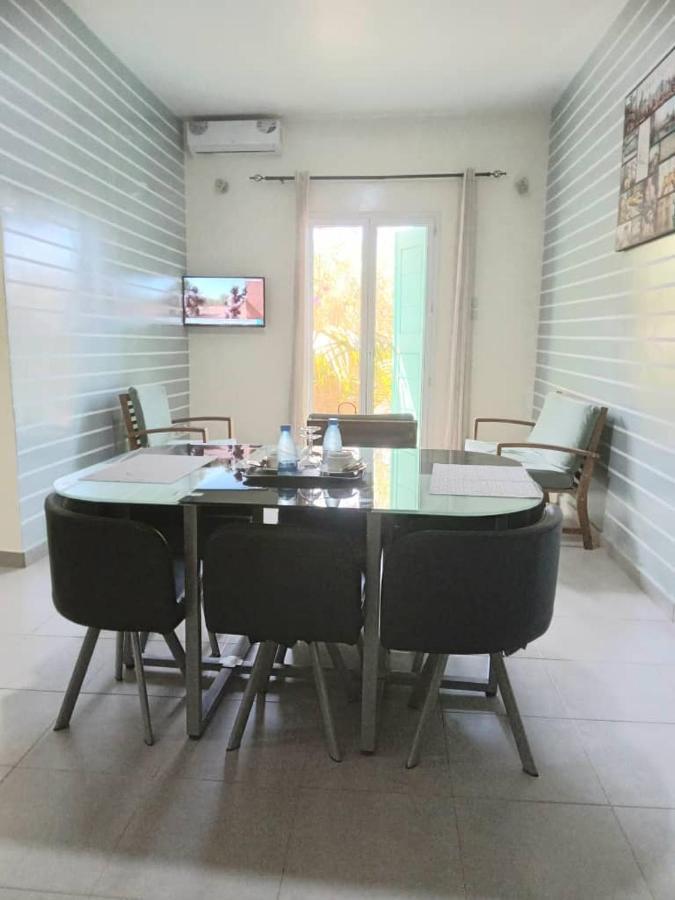 Residence Marie France Mendy Toubab Dialaw Buitenkant foto