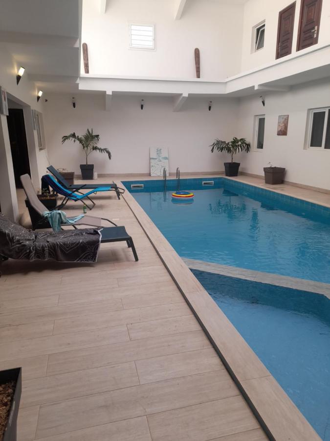 Residence Marie France Mendy Toubab Dialaw Buitenkant foto