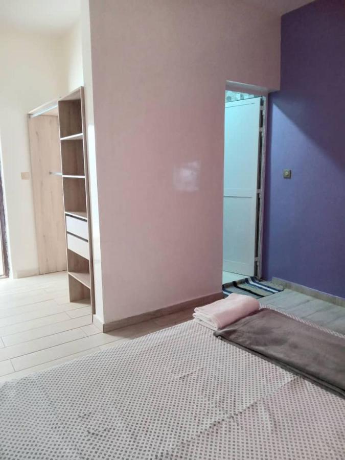 Residence Marie France Mendy Toubab Dialaw Buitenkant foto
