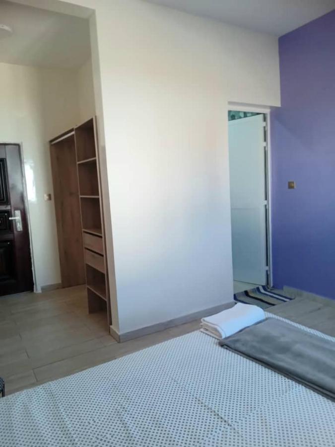 Residence Marie France Mendy Toubab Dialaw Buitenkant foto