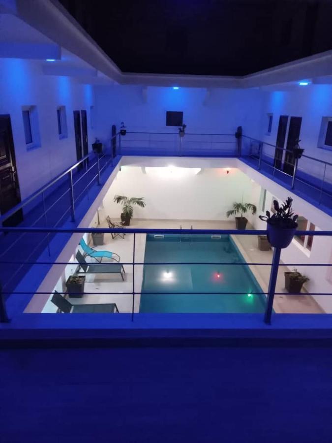 Residence Marie France Mendy Toubab Dialaw Buitenkant foto