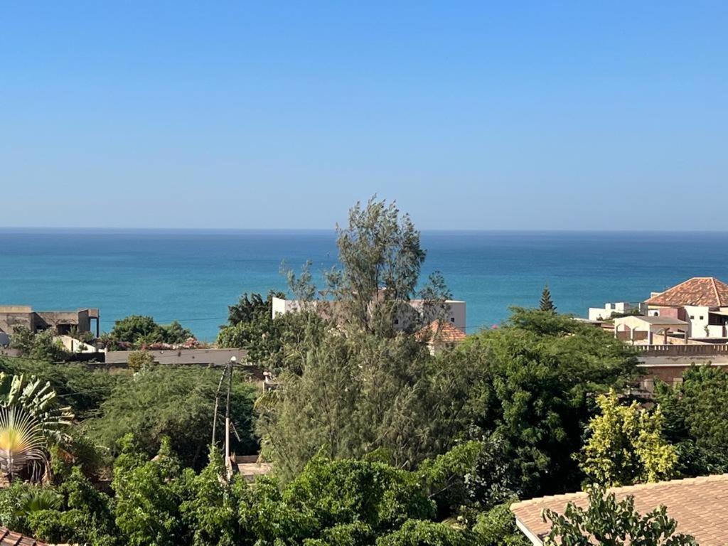 Residence Marie France Mendy Toubab Dialaw Buitenkant foto