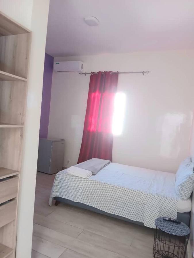 Residence Marie France Mendy Toubab Dialaw Buitenkant foto