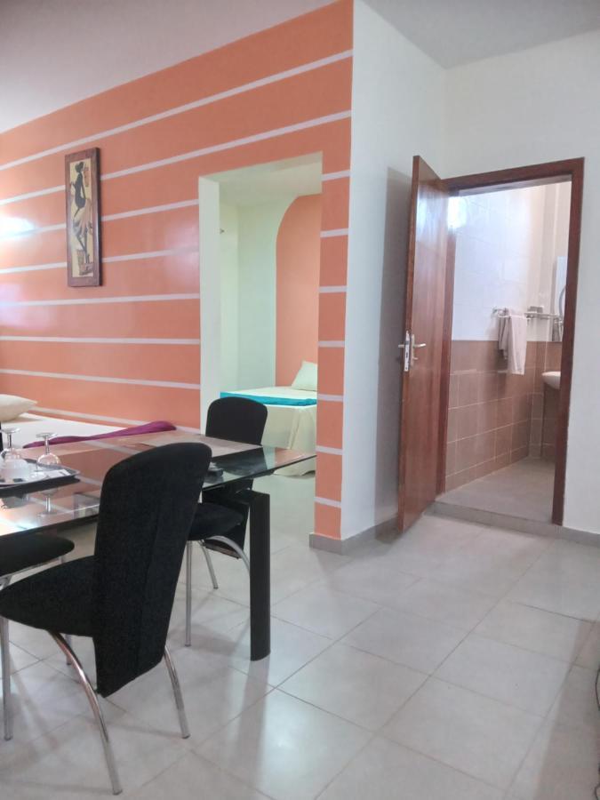 Residence Marie France Mendy Toubab Dialaw Buitenkant foto