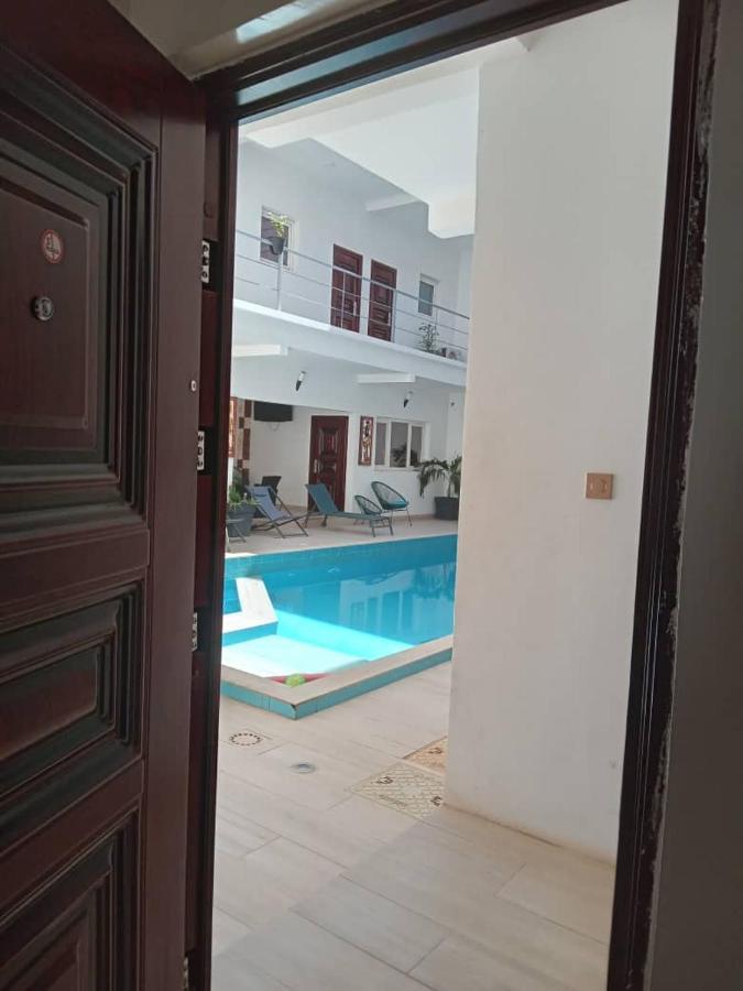 Residence Marie France Mendy Toubab Dialaw Buitenkant foto