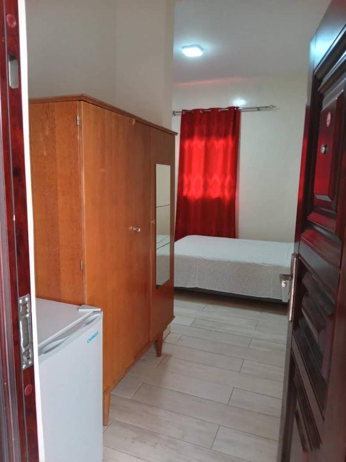 Residence Marie France Mendy Toubab Dialaw Buitenkant foto