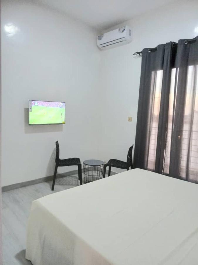 Residence Marie France Mendy Toubab Dialaw Buitenkant foto