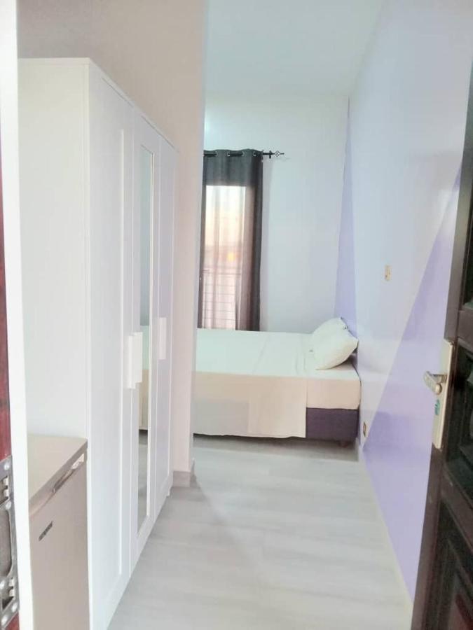 Residence Marie France Mendy Toubab Dialaw Buitenkant foto