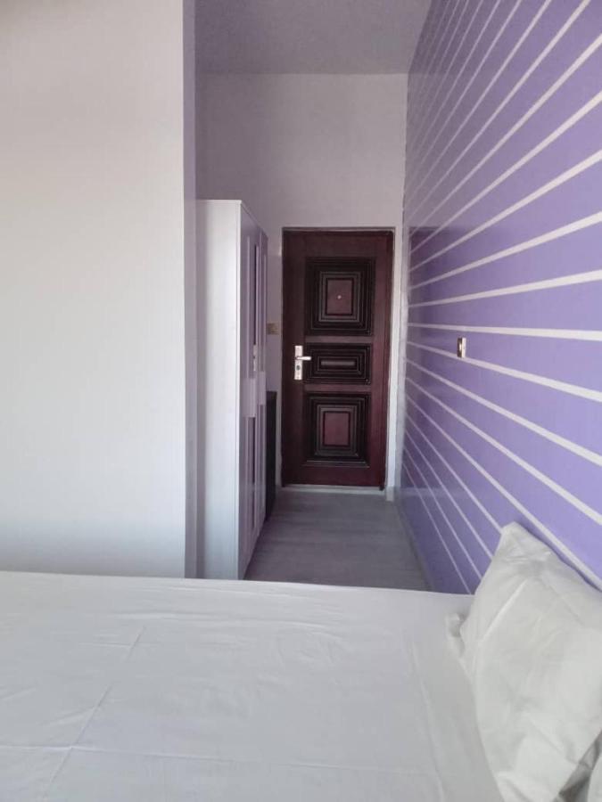 Residence Marie France Mendy Toubab Dialaw Buitenkant foto
