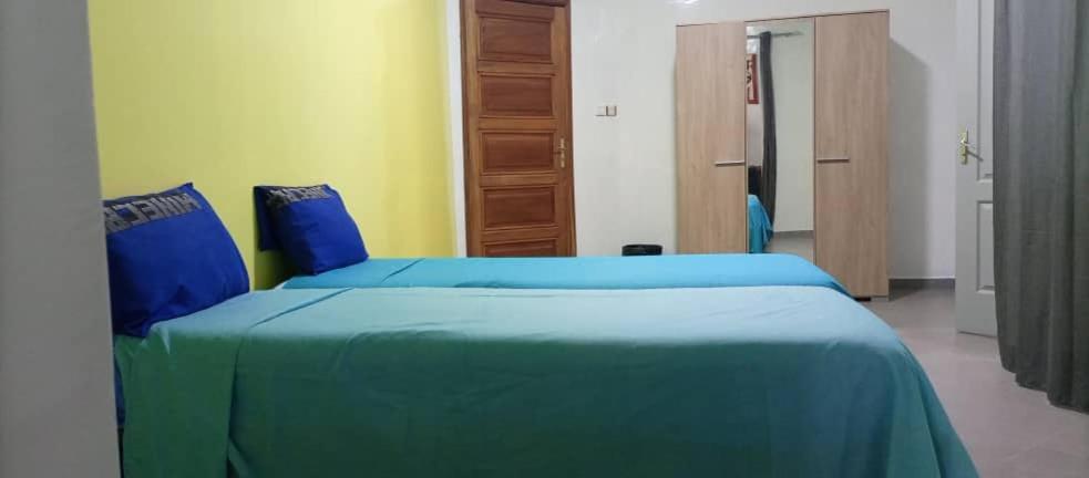 Residence Marie France Mendy Toubab Dialaw Buitenkant foto
